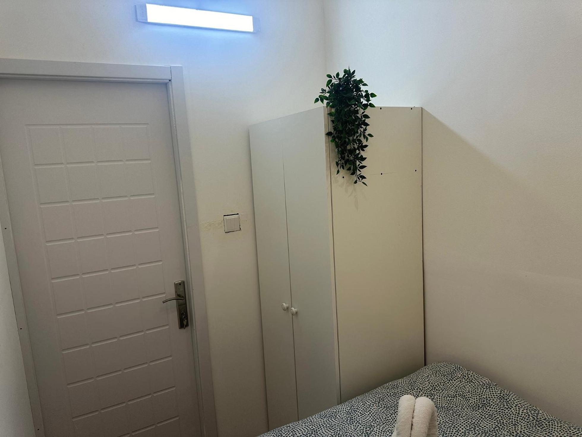 Quiet Partition Room In Tecom Barsha Heights Dubai Exterior photo